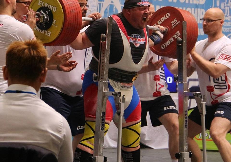 Il powerlifting di vertice. Sumner Blaine from USA